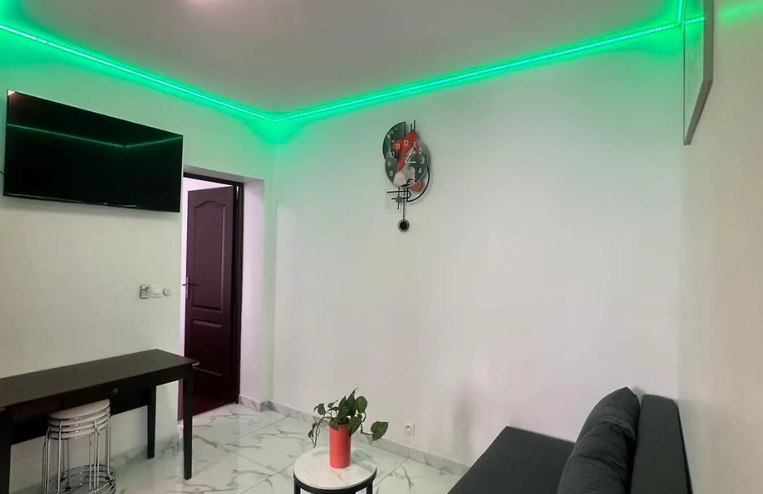 Excellent Appartement Renove Au Coeur De La Capitale-1