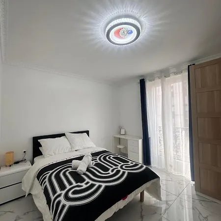 Excellent Appartement Renove Au Coeur De La Capitale-3